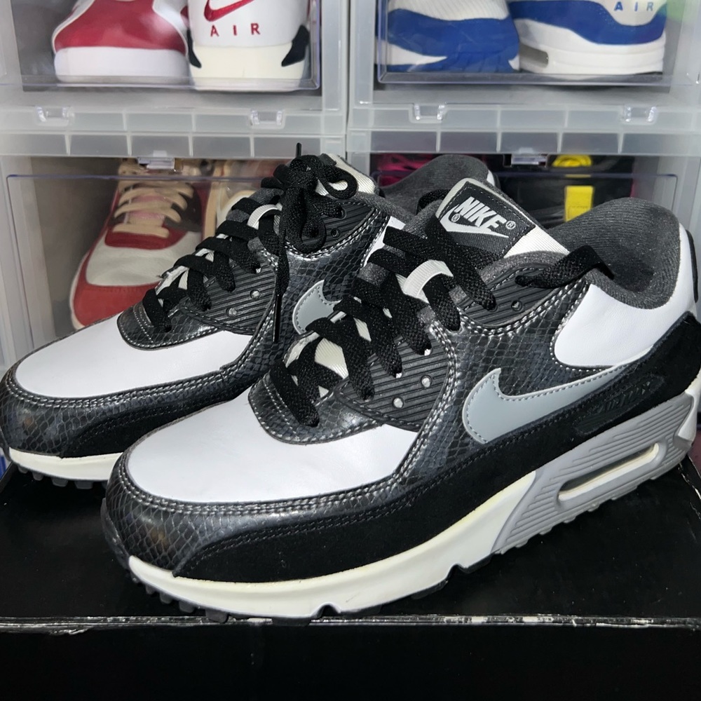 EUC Nike Air Max 90 python men’s size 7.5